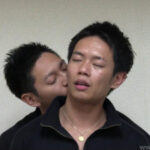 色黒変態イケメンは何をやっても感じまくって手コキで大量に発射